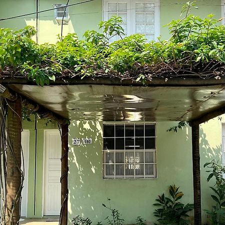 Casa Verde No Centro De Araquari Exteriér fotografie